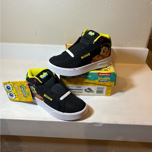 Black and Yellow SpongeBob Heelys Pro 20 Logo Skate Shoes - Kids' Size 3 - Picture 1 of 8